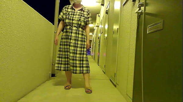 [Masturbacja, selfie] Mężatki podniecone masturbacją na świeżym powietrzu.